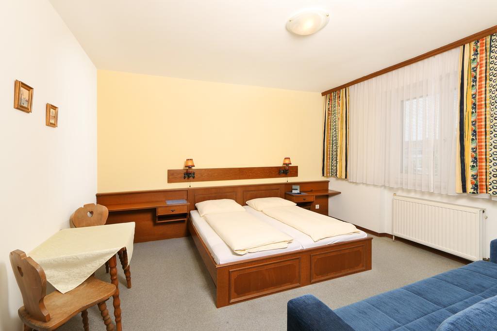 Gasthof-Pension Wein Breitenbrunn  Room photo