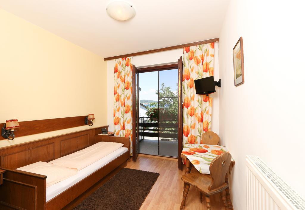 Gasthof-Pension Wein Breitenbrunn  Room photo